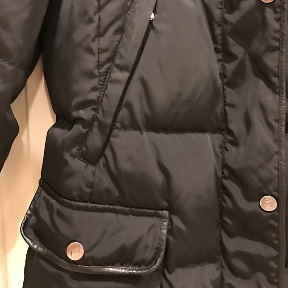 Black Jones New York Winter Jacket - Picture 2 of 4