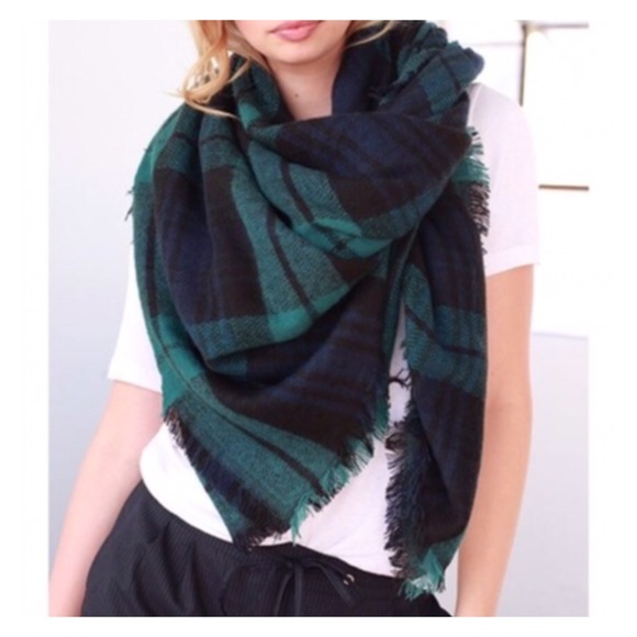 Blanket Scarf - Picture 1 of 4