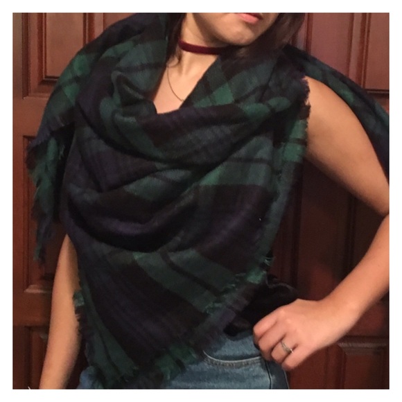Blanket Scarf - Picture 2 of 4