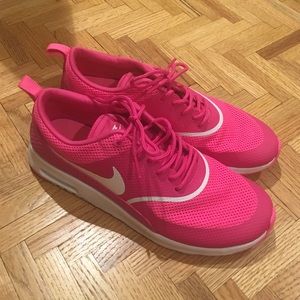 Nike Airmax Thea 🌟PRICE DROP🌟