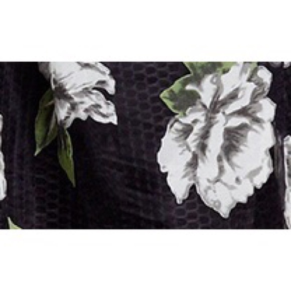 🌲Buy 1 Get 1 Free🌲 Gracia Floral Full Skirt - Picture 4 of 4