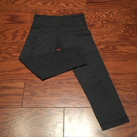 Lululemon crops