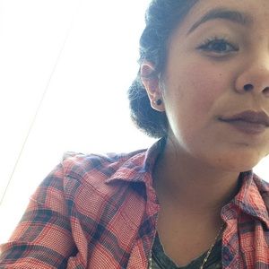 Meet your Posher, Celeste