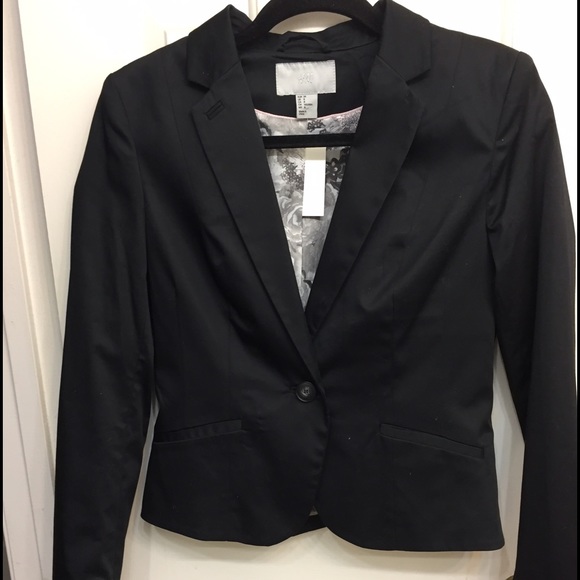 H&M matte black blazer great details NWT