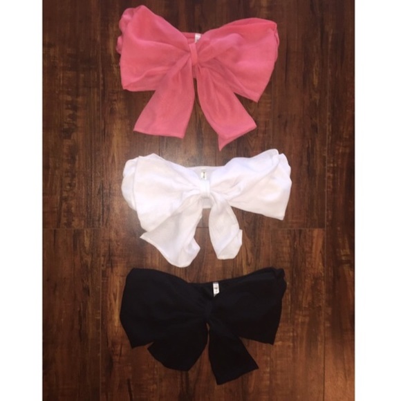 🎀 Bow Bandeaus Tops 🎀 Only White left!!