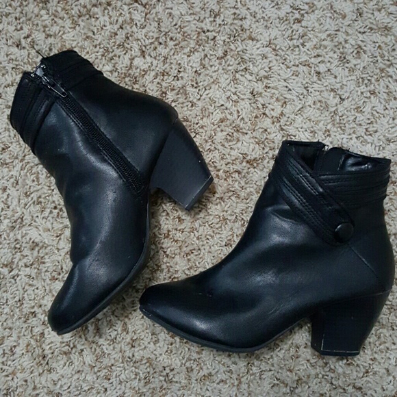 Pretty ankle booties