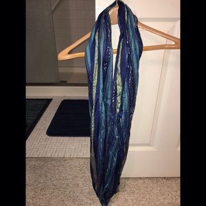 Infinity scarf