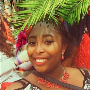 Meet your Posher, Deandra