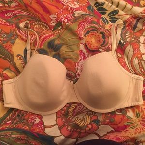 42DDD Cacique Classic T-Shirt Bra EUC