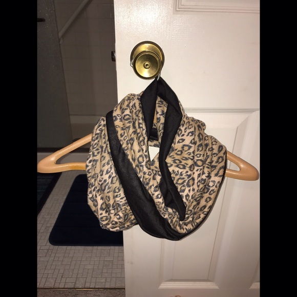 Infinity scarf - Picture 2 of 2