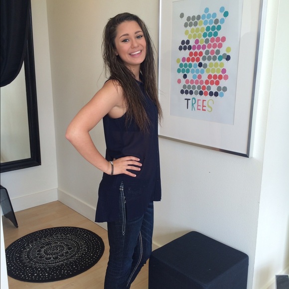 Meet your Posher, Karina
