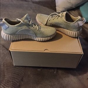 Unauthentic yeezys