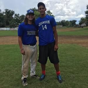 Meet your Posher, Max