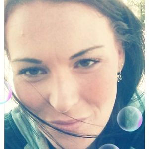 Meet your Posher, Alicia