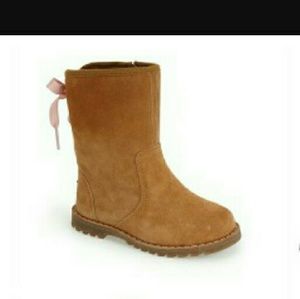 Kids T Corene Uggs