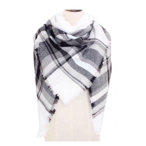 Blanket Scarf - Picture 3 of 4