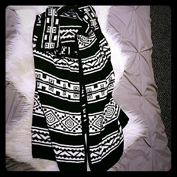 Knit vest/poncho
