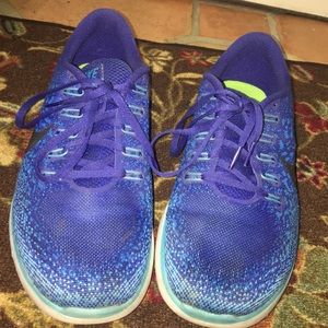 Sell Nike free run shoes
