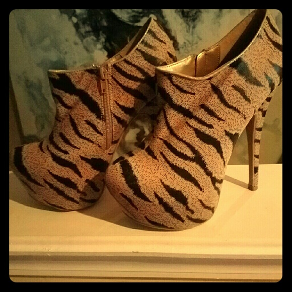 Zebra print , platform heels