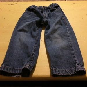 2T Oshkosh jeans