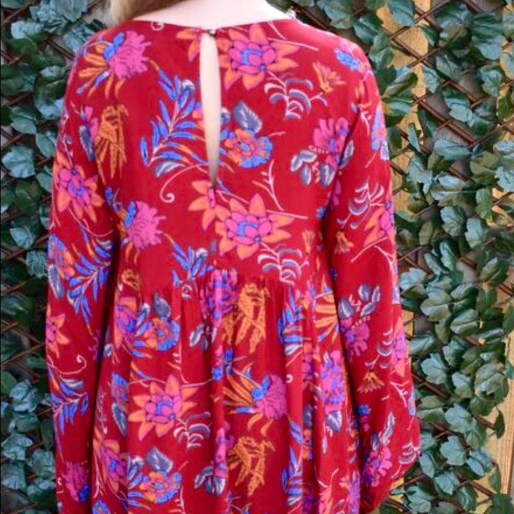 Floral Bell sleeve dress - Picture 4 of 4