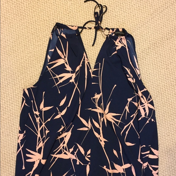 Beautiful top from banana republic never worn
