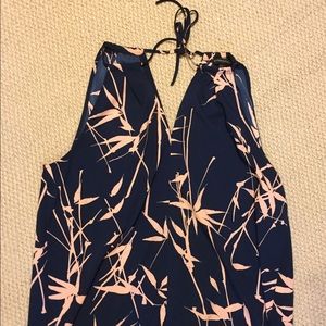 Beautiful top from banana republic never worn