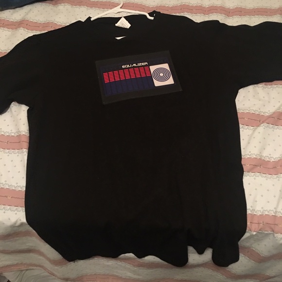 Shirt - Picture 1 of 2