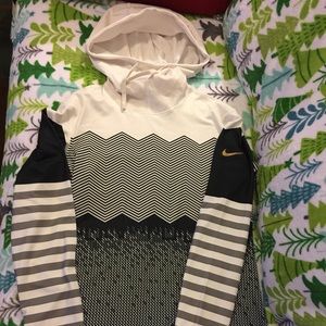 NikePro HyperWarm engineered print hoodie