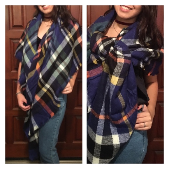 Blanket Scarf - Picture 1 of 3