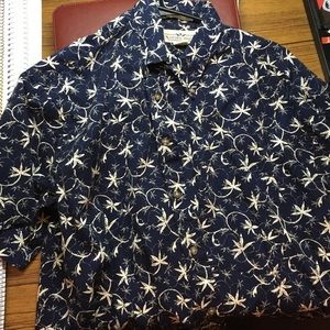 Short sleeve button up