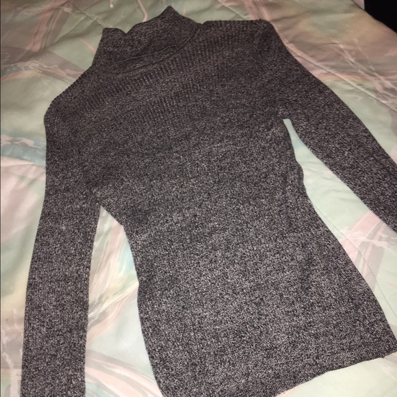 Forever 21 black & white speckled turtle neck top