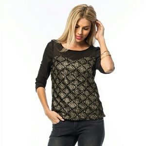 New metallic mesh holiday top sizes Small or Large