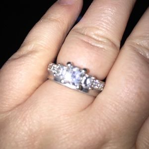 Meet your Posher, Holly