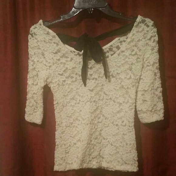 Cream lace top - Picture 3 of 4