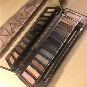 Authentic Urban Decay Naked Smoky Palette