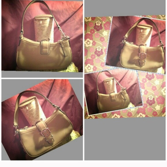 COACH TAN CLUTCH SILVER HARDWARE - Picture 2 of 4