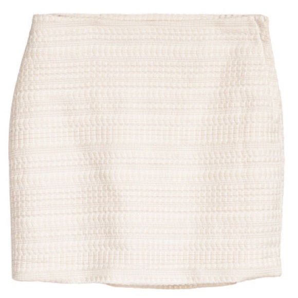 H&M 💋 TEXTURED MINI SKIRT
