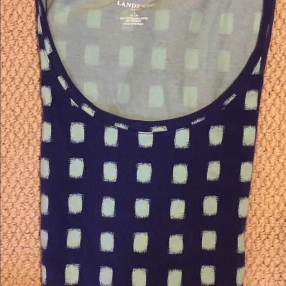 Great top with stretch! Love this top! Comfy!