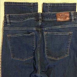 Everyone should own these most comfy Jean