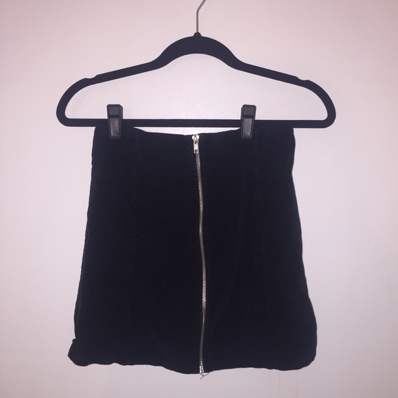 * SOLD*Brandy Melville black corduroy zip skirt