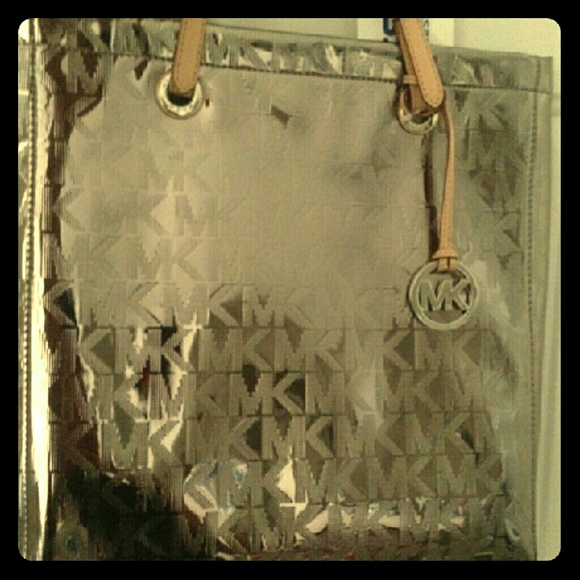 ***Michael Kors Mirror Monogram Tote Bag: Handbags - Picture 1 of 1
