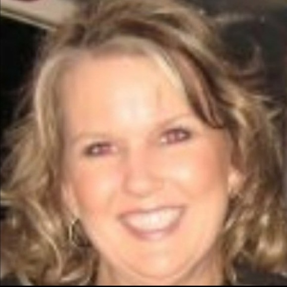 Meet your Posher, Kim - Picture 1 of 1