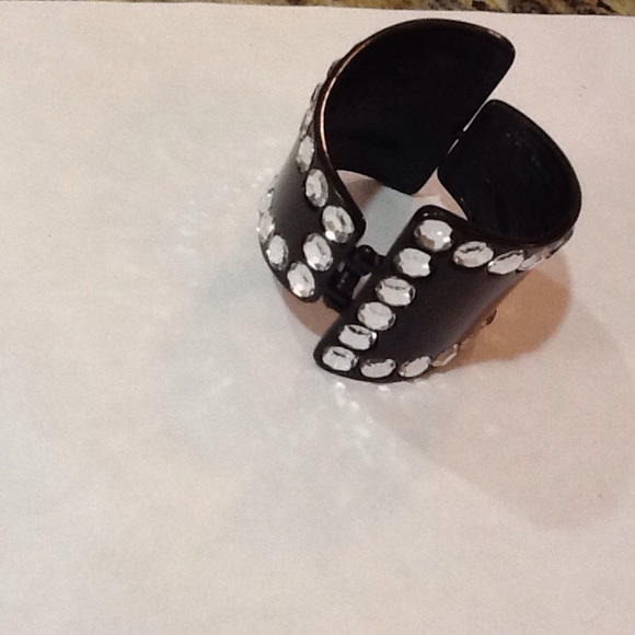 Black Rhinestones Cuff - Picture 4 of 4
