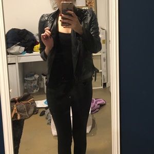 SUPER CUTE BLACK FAUX LEATHER JACKET