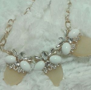 Chunky statement necklace