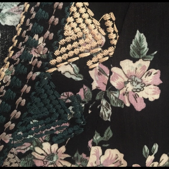 ‼️FINAL PRICE‼️Small Deep V Neck Boho Dress - Picture 2 of 4