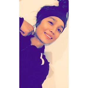 Meet your Posher, Casandra