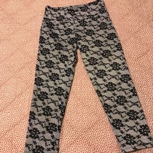 Onzie Capri yoga pants