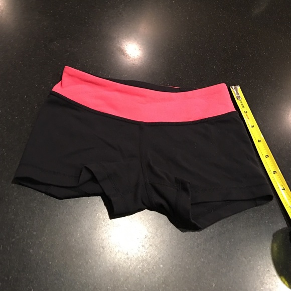 Ivivva super short hot shorts size 8 girls